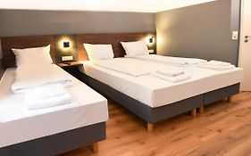 Hotel Apadana Frankfurt