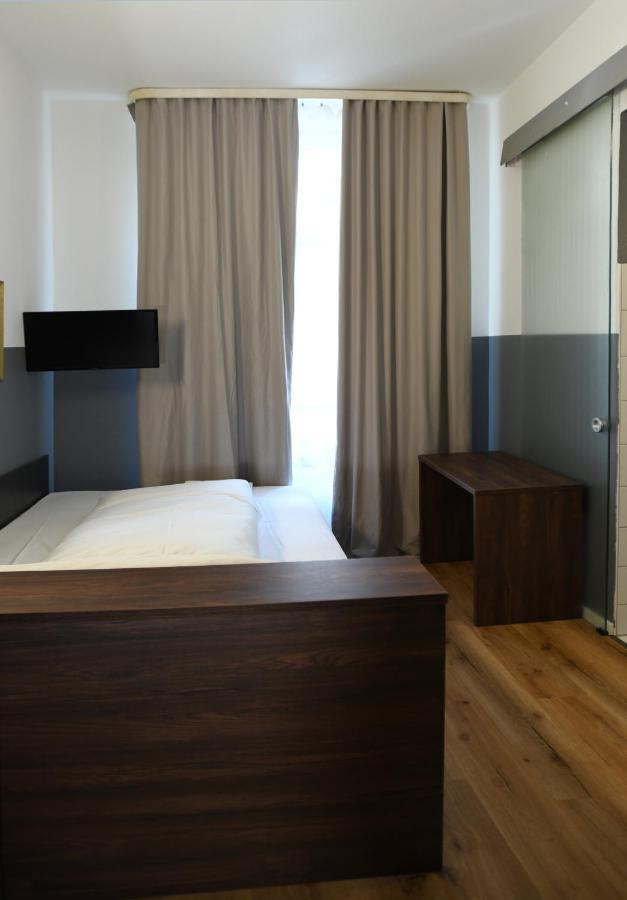 Hotel Apadana Frankfurt Frankfurt nad Menem Zewnętrze zdjęcie