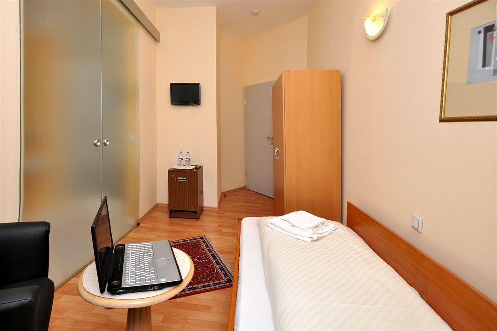 Hotel Apadana Frankfurt Frankfurt nad Menem Zewnętrze zdjęcie